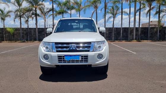 MITSUBISHI PAJERO FULL 3.8 HPE 4X4 V6 24V GASOLINA 2P AUTOMÁTICO
